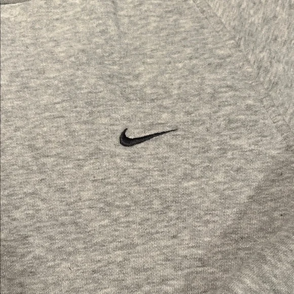 Nike Men's Gray Crewneck Sweatshirt - Picture 2 of 4